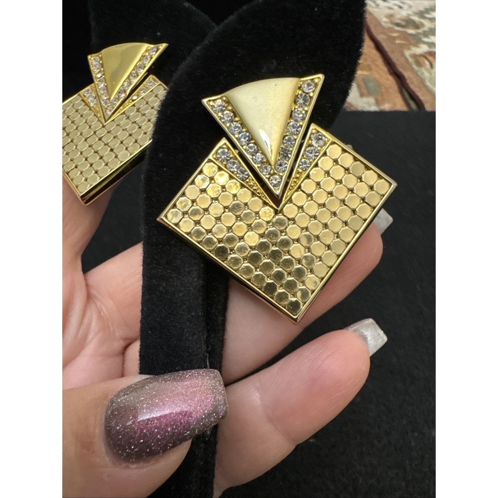 vintage Whiting & Davis gold-tone geometric mesh clip-on earrings Statement EUC - Picture 2 of 10